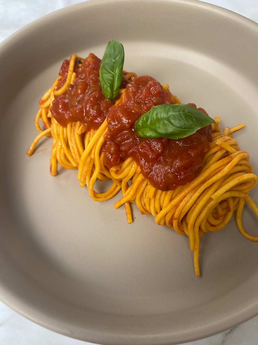 Linguine & Tomato Basil sauce