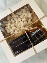 Load image into Gallery viewer, Gnocchi and Tomato Basil Sauce
